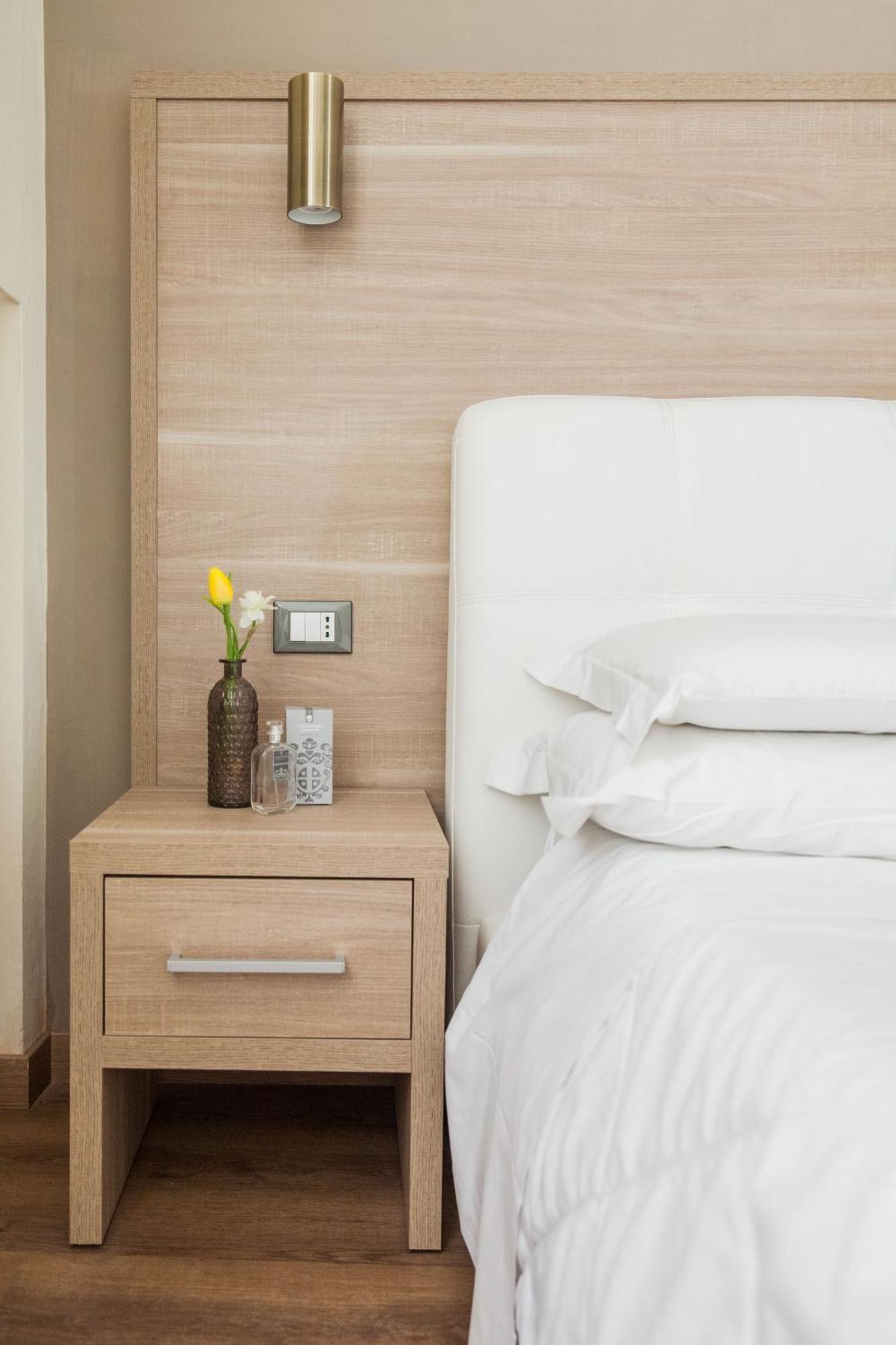 Hotel Tina 迪亚诺马里纳 外观 照片